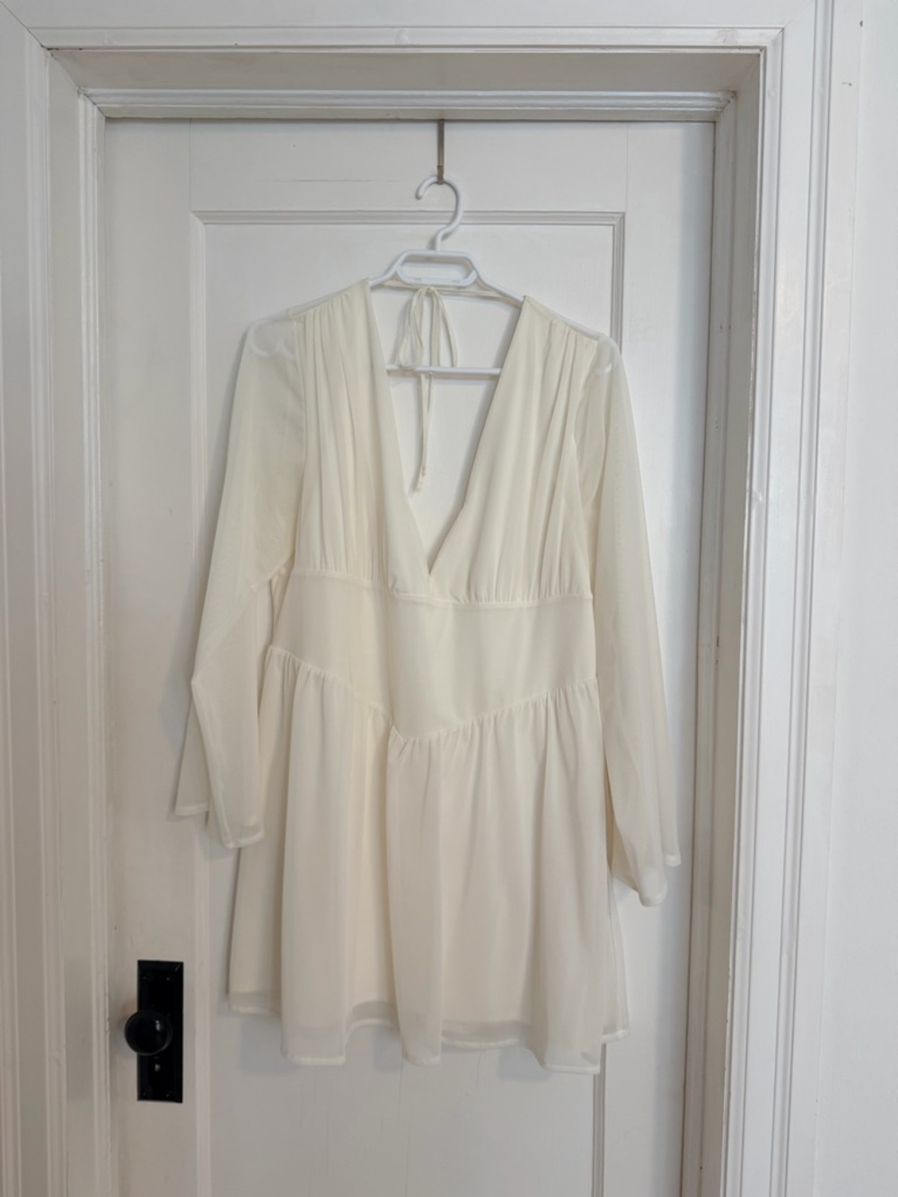 H&M Cream Long Sleeve V-Neck Basque Waist Mini Dress